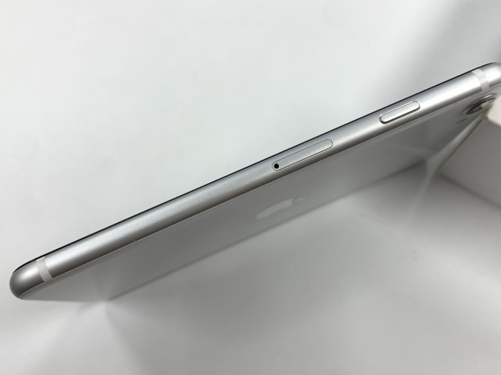 ジャンク 電池75%SIMフリーiPhone SE(第2世代) 64GB ホワイト - メルカリ