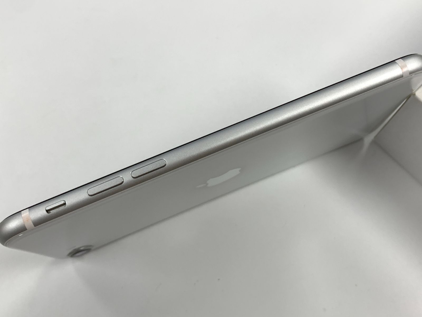 ジャンク 電池75%SIMフリーiPhone SE(第2世代) 64GB ホワイト - メルカリ