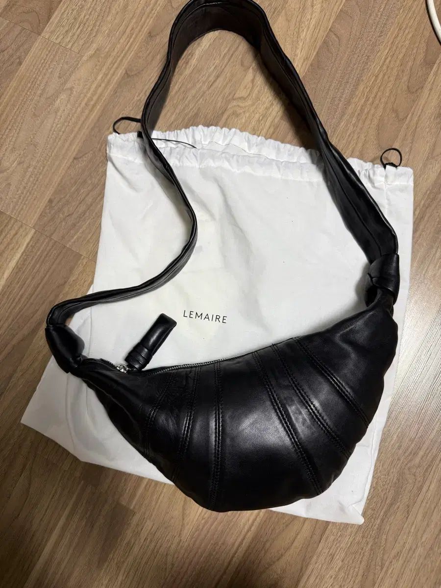 ルメール クルーワッサン バムバッグ スモール ラムナッパ