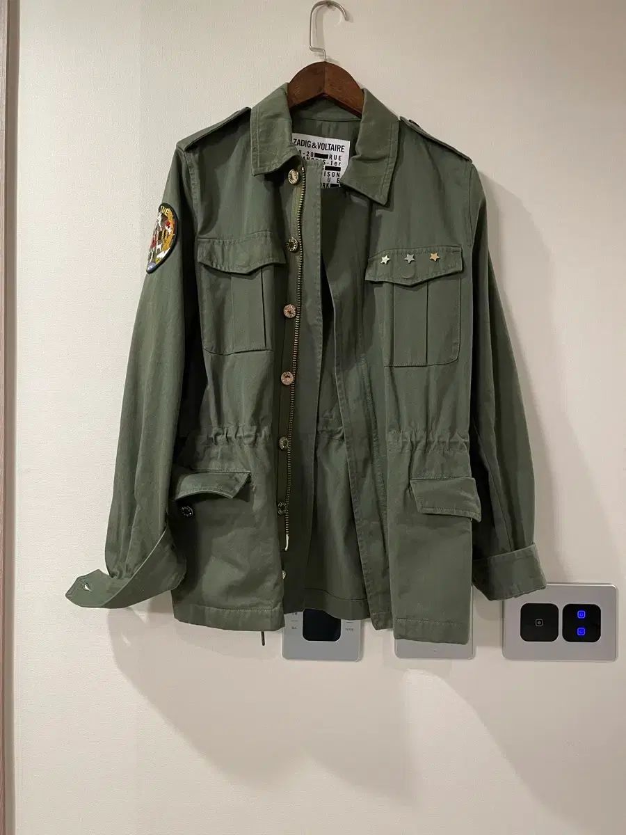 ZADIG&VOLTAIRE ザディグ・エ・ヴォルテール ゴールド スカル マウンテンパーカー 8,982円