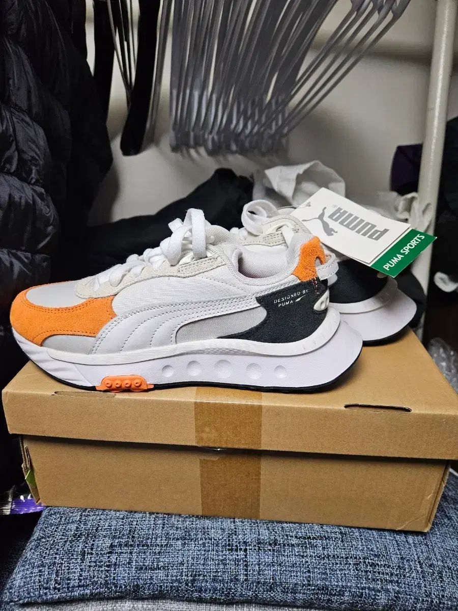 プーマ ランニングシューズ 230 新品