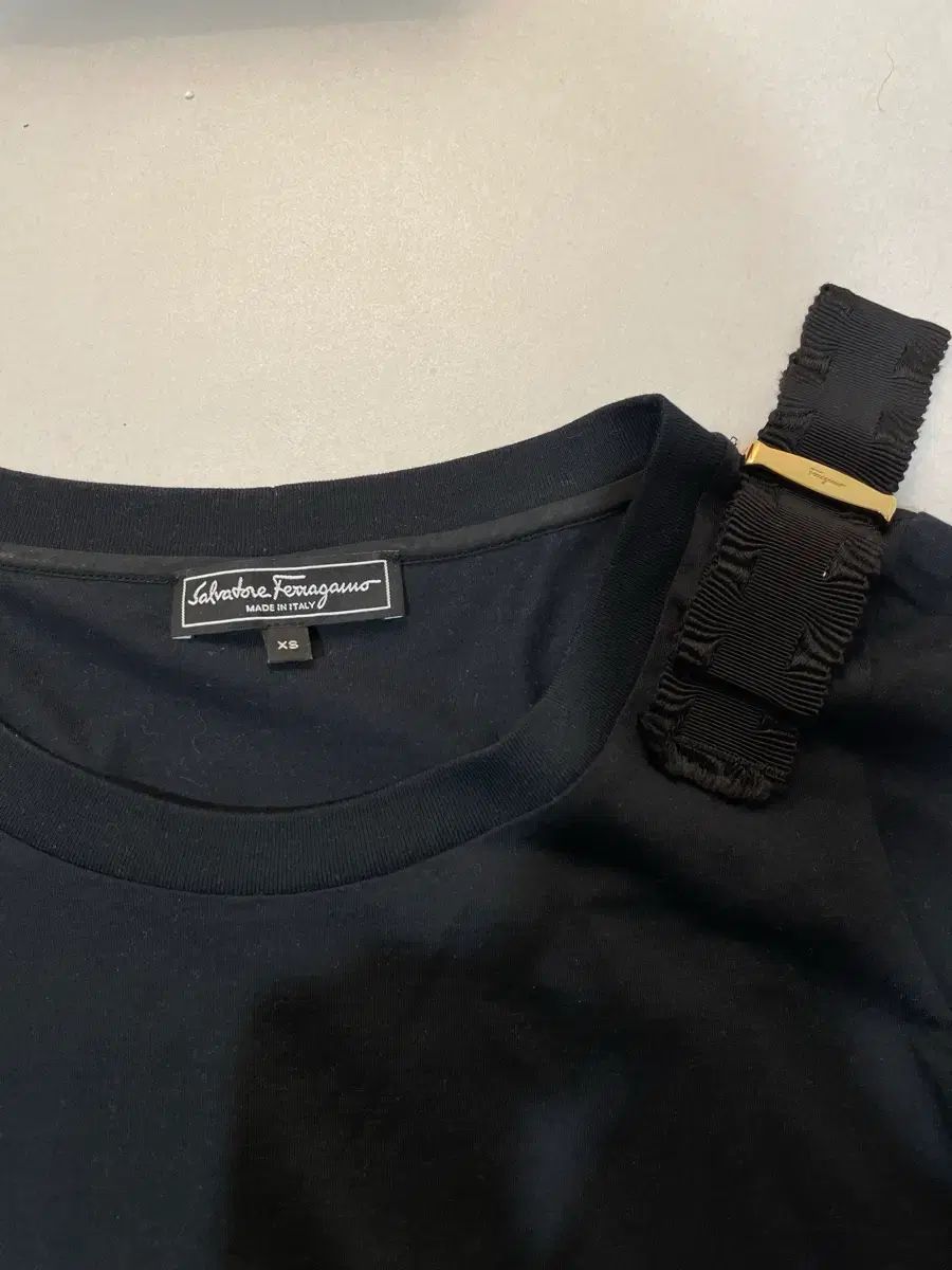 正規品) Salvatore Ferragamo サルヴァトーレ・フェラガモ ブラック シャツ XS 10,889円