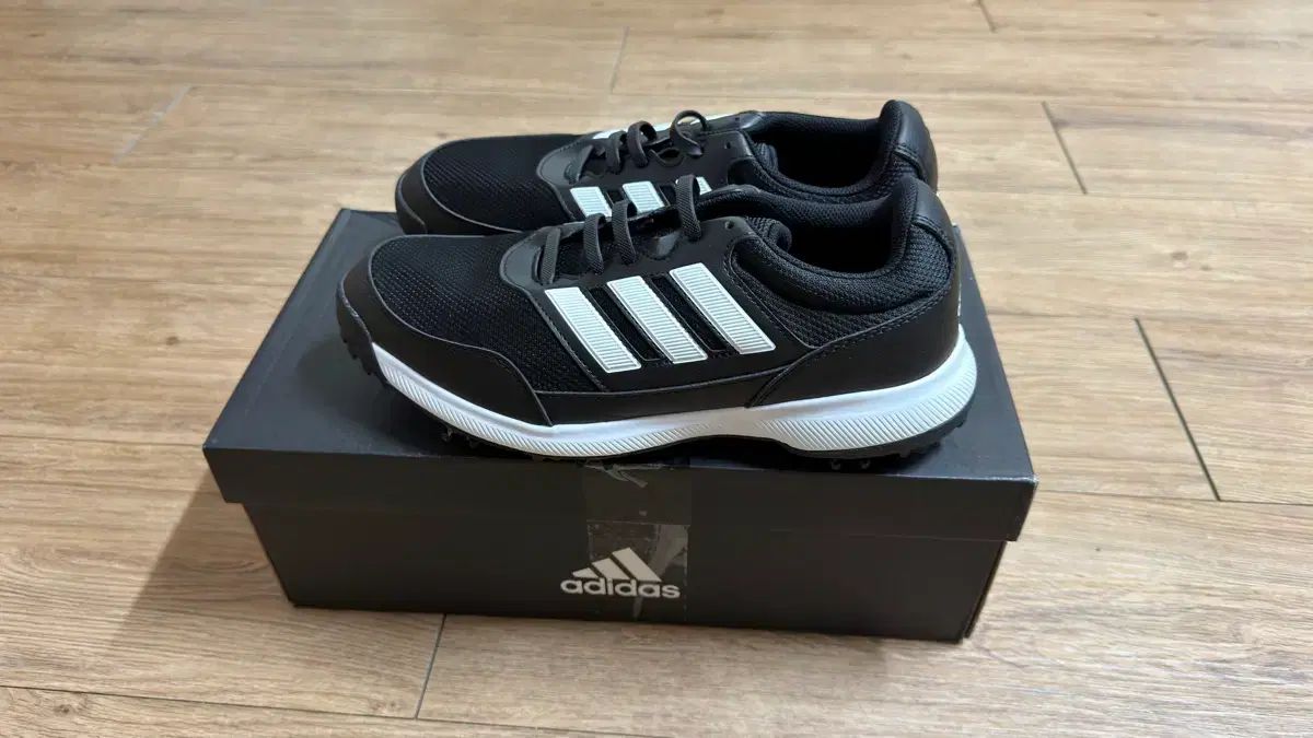 アディダス ゴルフシューズ 275 出品