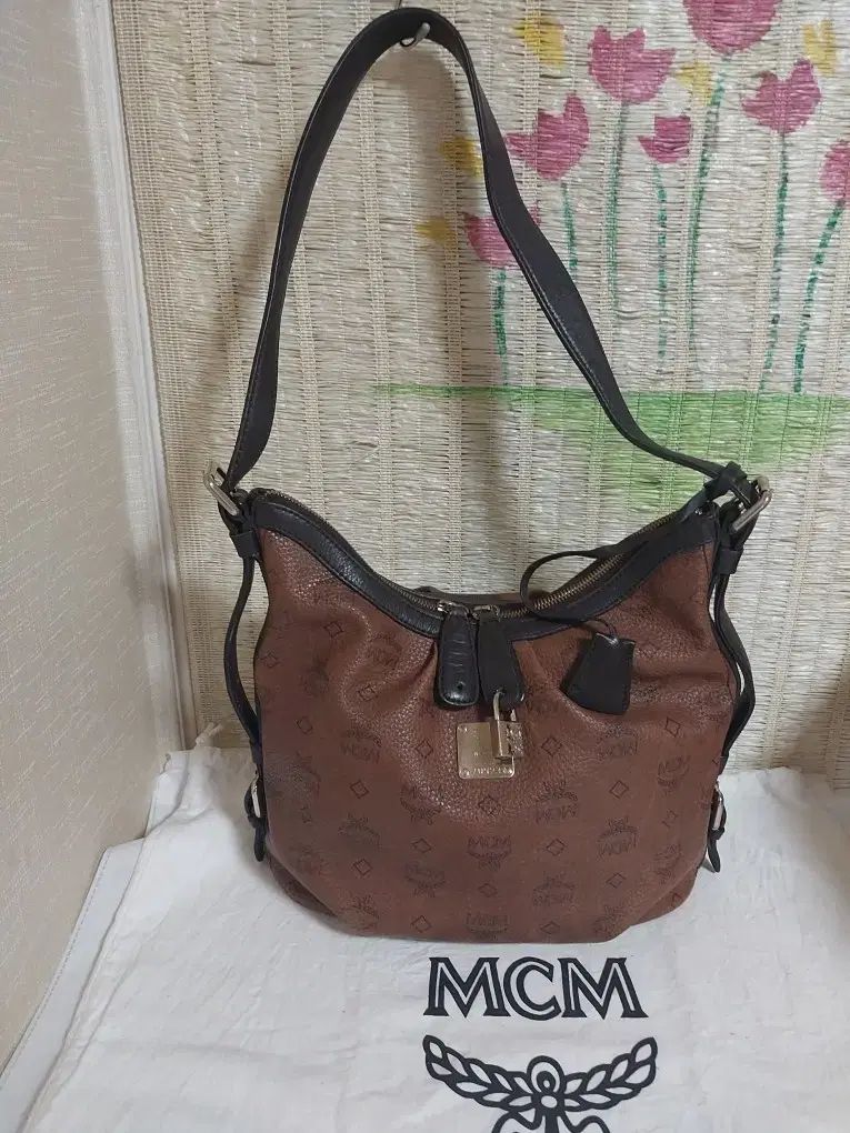 正規品 MCM ヴィセトス HOBO BAG ブラウン