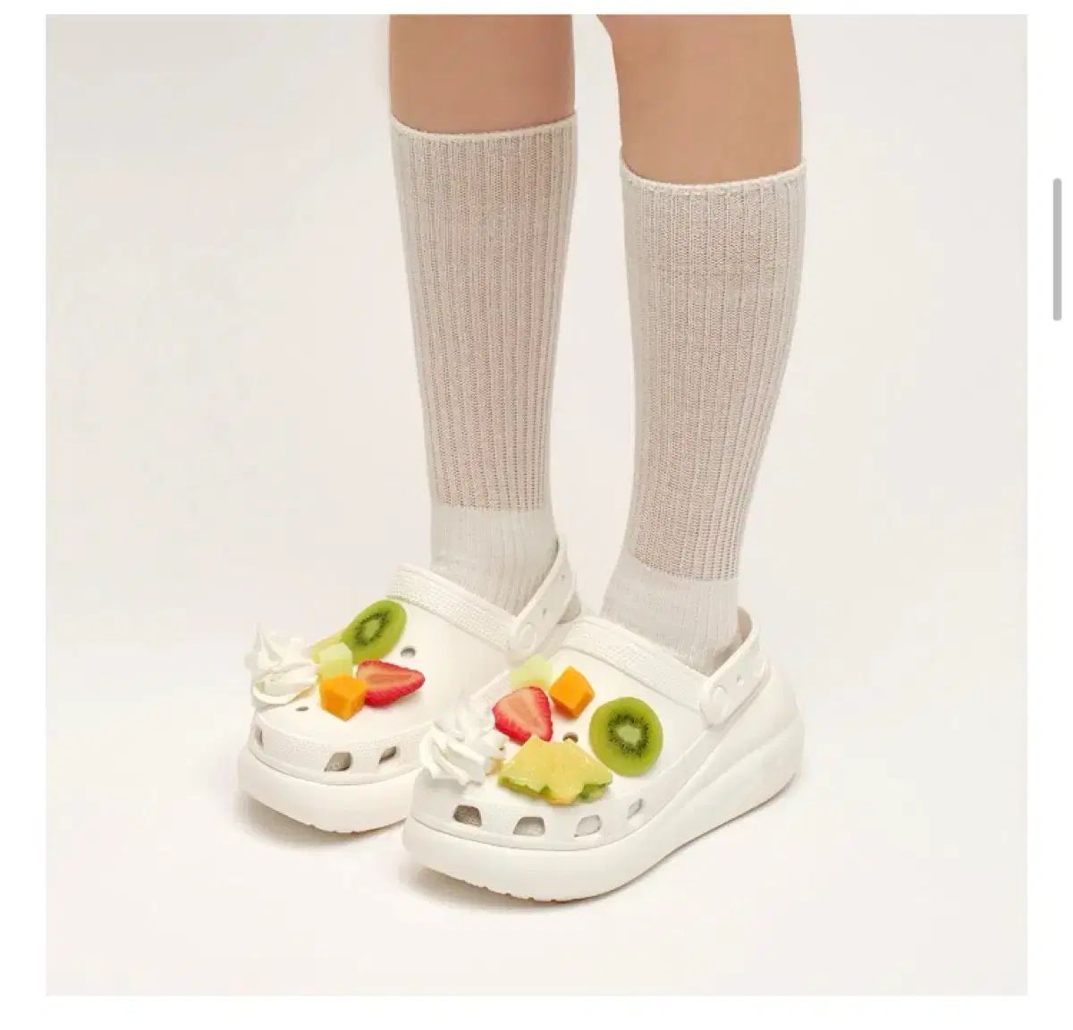 ヌピッ クロックス フルーツ ジビッツ 出品