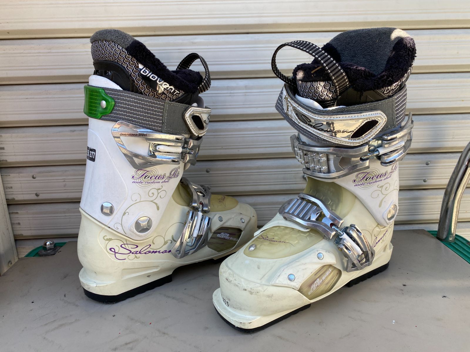 salomon focus rs ski boots - Chaussures de d'occasion shaped around the ankles for better fit and support Salomon Focus All Mountain Ski