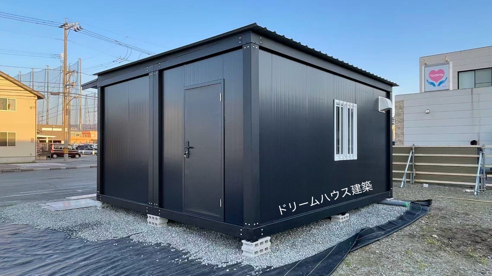 2.4x5.4x2.8m二連結勾配屋根 プレハブ 2mガラスドア 庇 FIX窓 事務所 