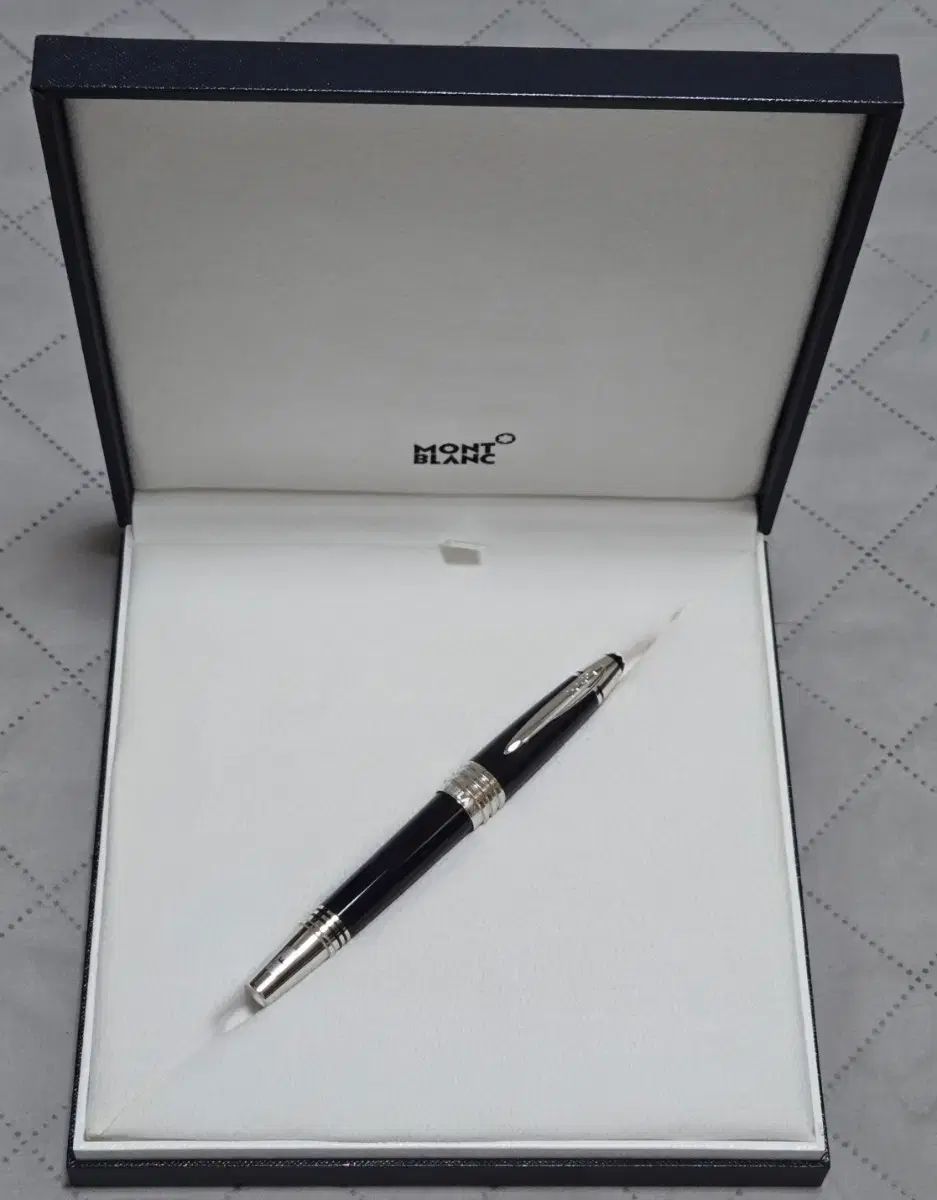 MONT BLANC 万年筆 JFK Fニブ (韓国国内保証書 新品 130万円) 102,528円