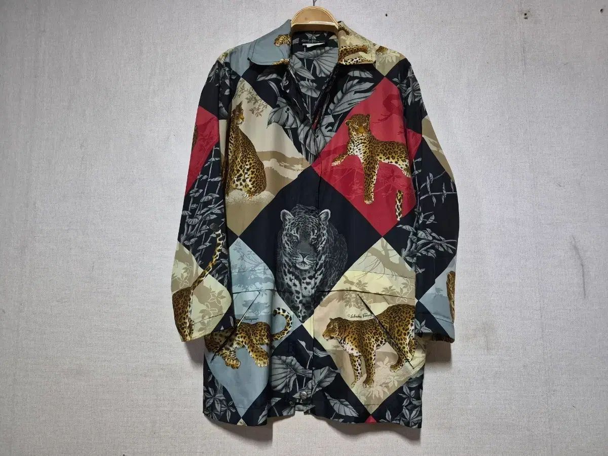 Salvatore Ferragamo サルヴァトーレ・フェラガモ レオパード ヒョウ柄 レオパード XS 33,553円