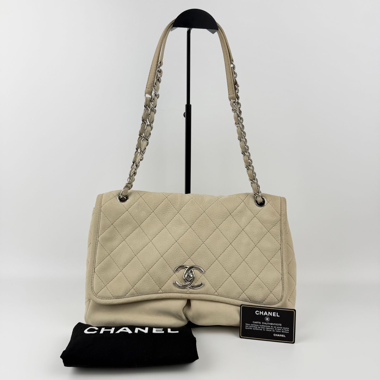 【中古】CHANEL シャネル ココマーク マトラッセ チェーンショルダーバッグ レザー ベージュ 金具シルバー シール 16番台 ヴィンテージ レディース HIBUOCHI VINTAGE hboc260529a08