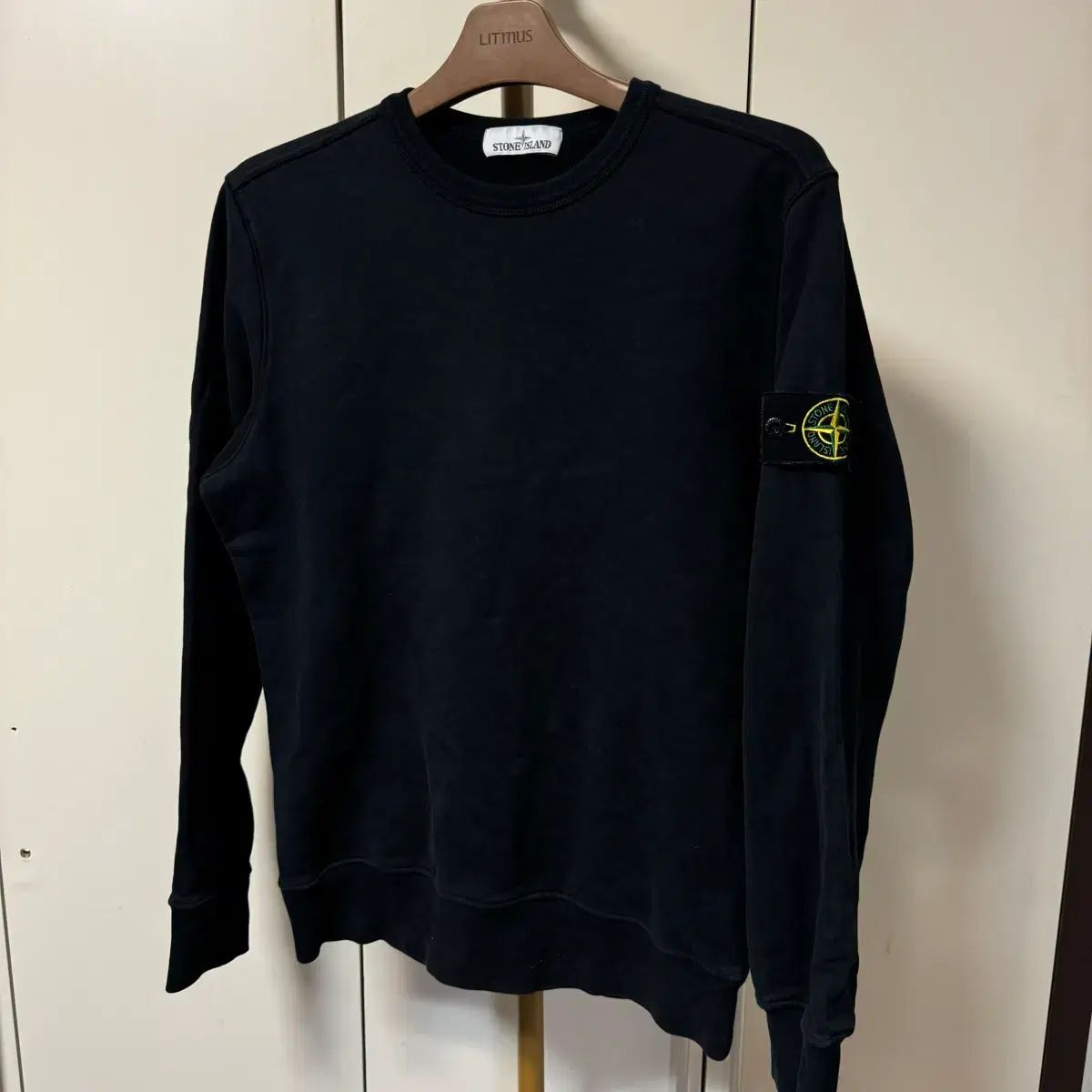 STONE ISLAND ストーンアイランド スウェット ブラック (Mサイズ)