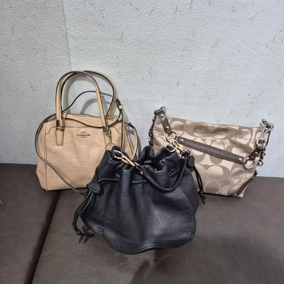 COACH コーチ バッグ 3種 (ベージュ/ブラック/ブラウン)