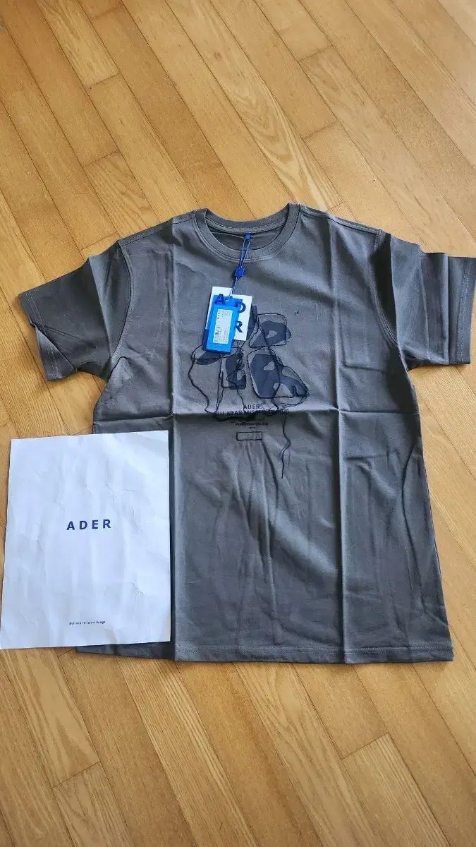 ADER ERROR アーダーエラー 半袖Tシャツ カーキ A1アミグリーン