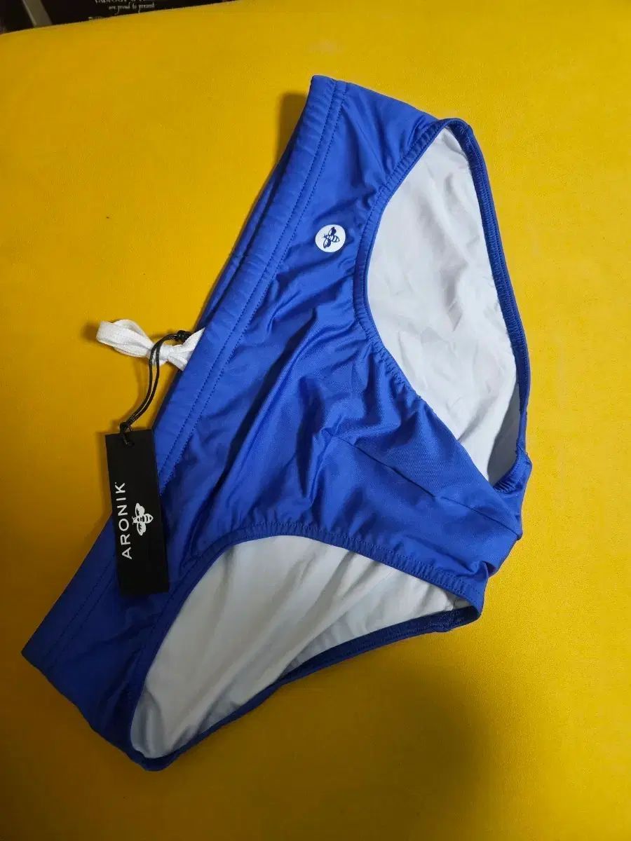 ARONIK 三角ブリーフ 水着 青 16,150円