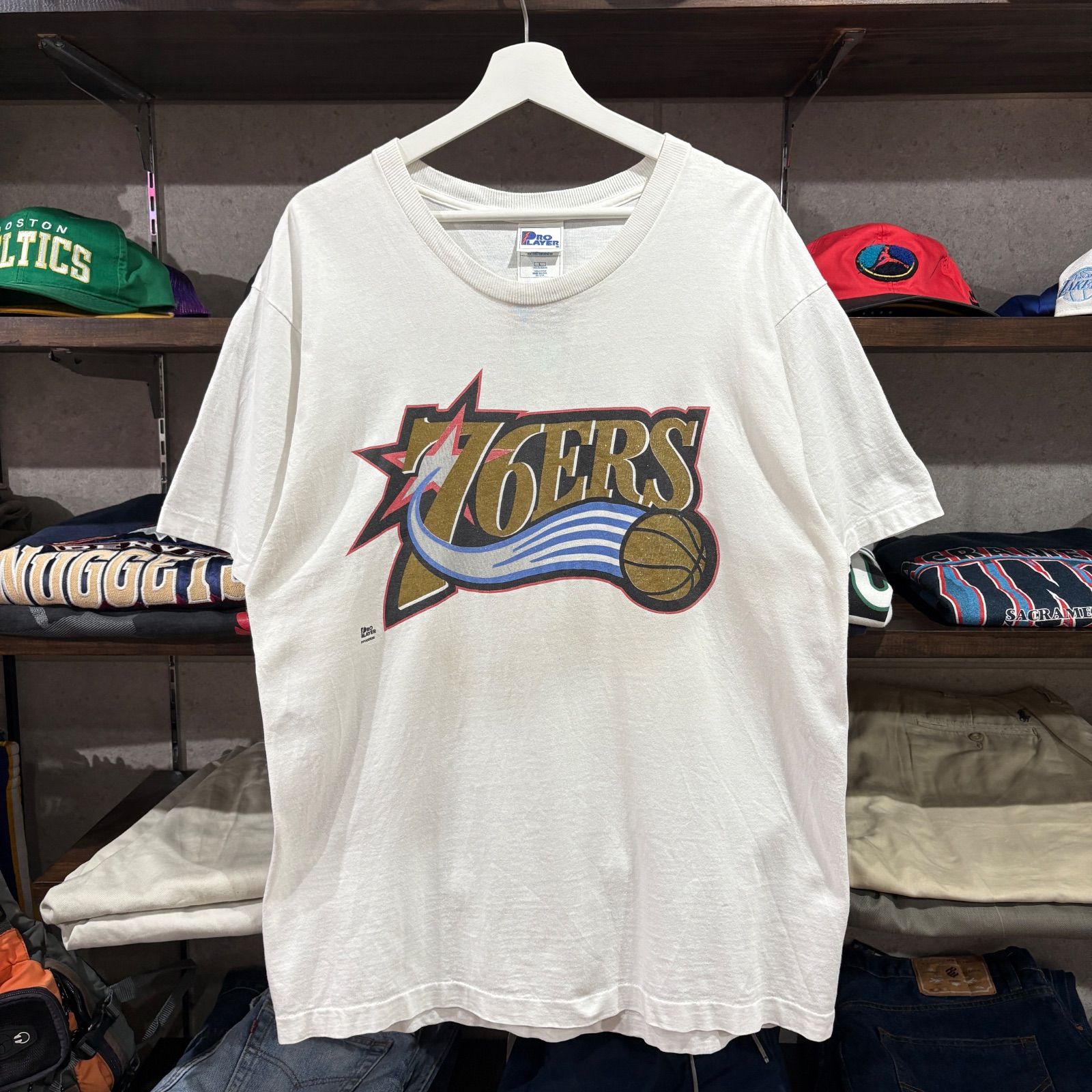 Philadelphia 76ers / Allen Iverson Era / Vintage T-shirt 】 - メルカリ