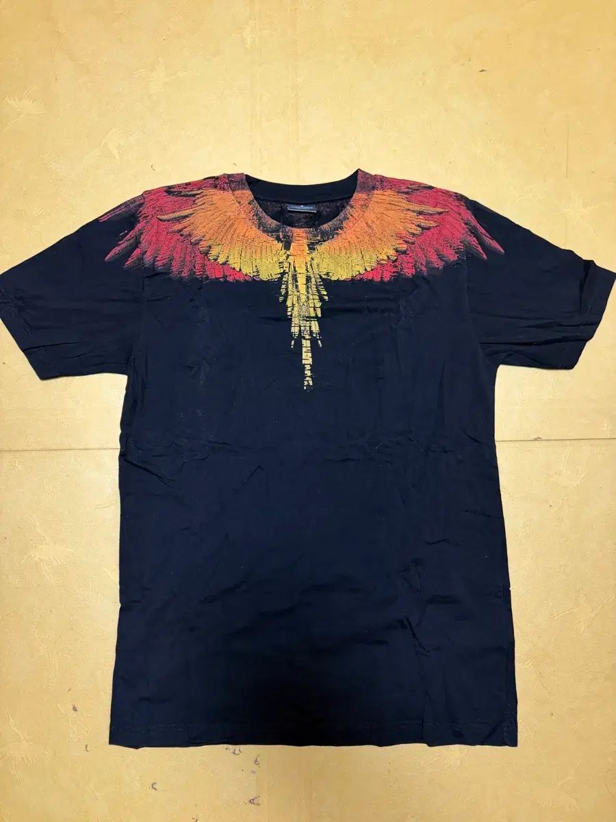 マルセロ不穏 半袖Tシャツ ブラック フェザー フリル プリンティング Tシャツ 半袖 100L
