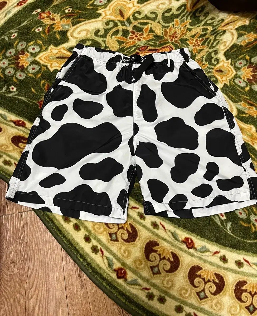 キャピタル カウ ショートパンツ 28,660円
