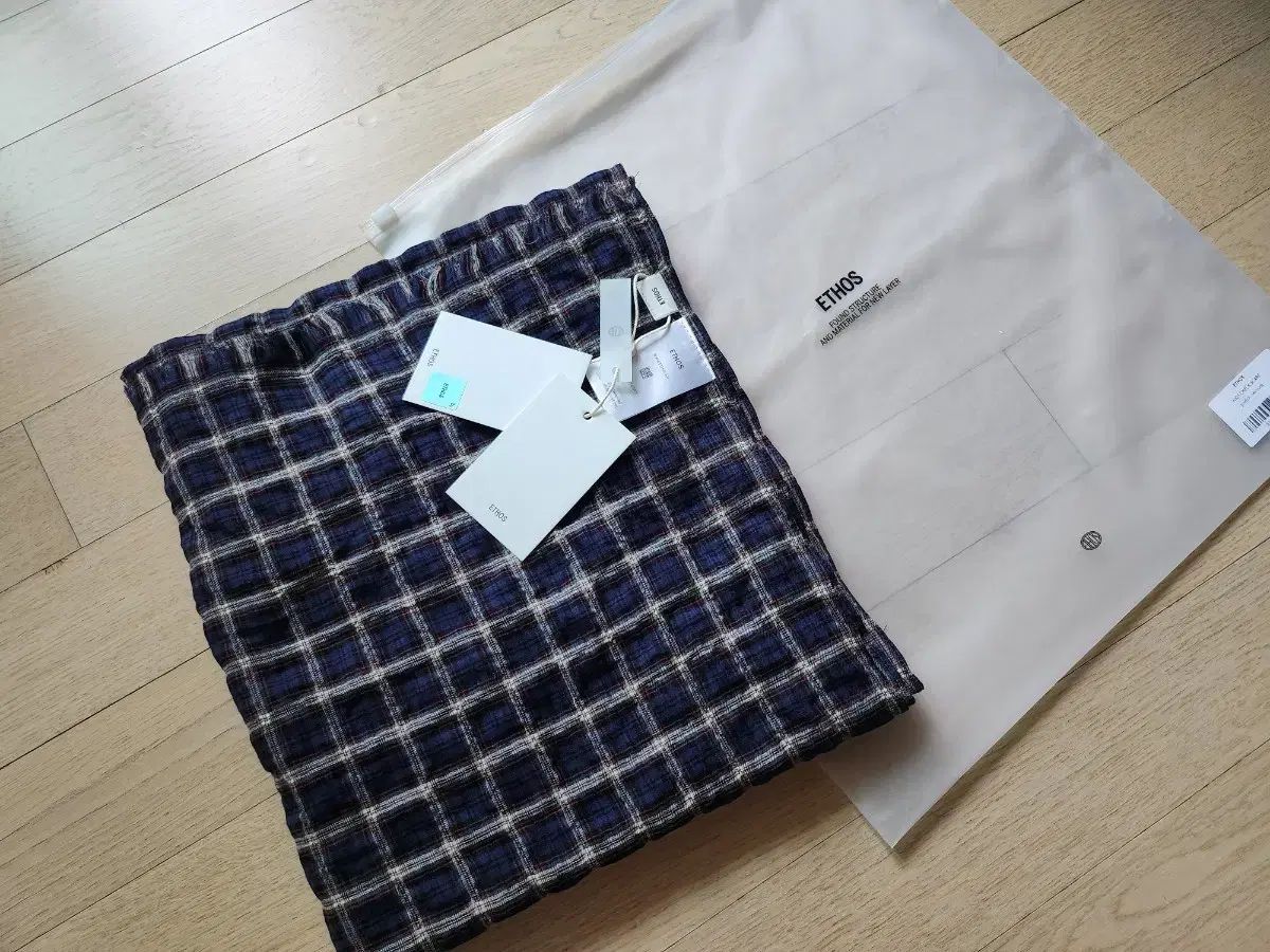 Ethos CHECKスカーフ 18,295円