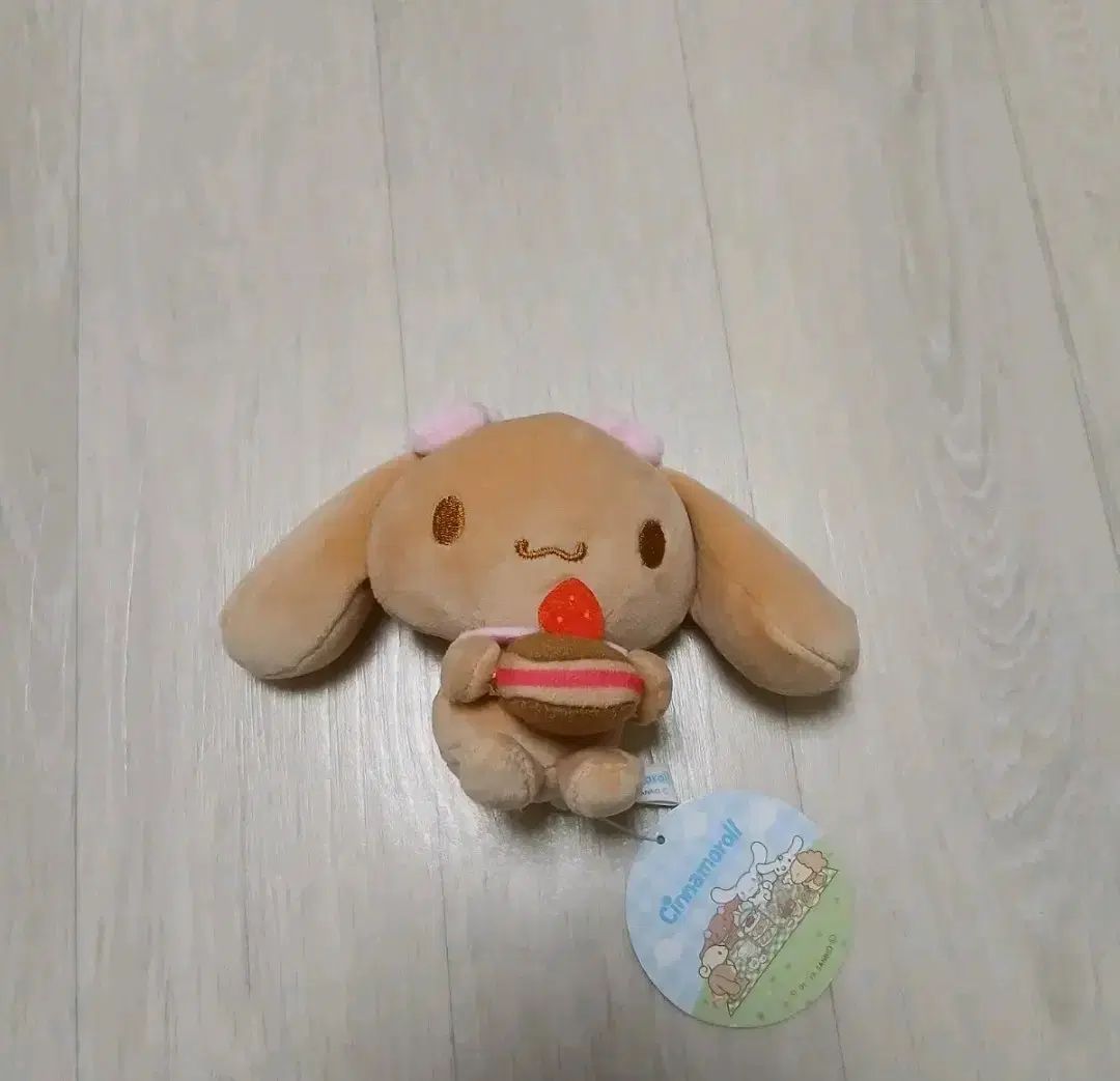 サンリオ シナモロール モカ ケーキ マスコット ぬいぐるみ キーホルダー