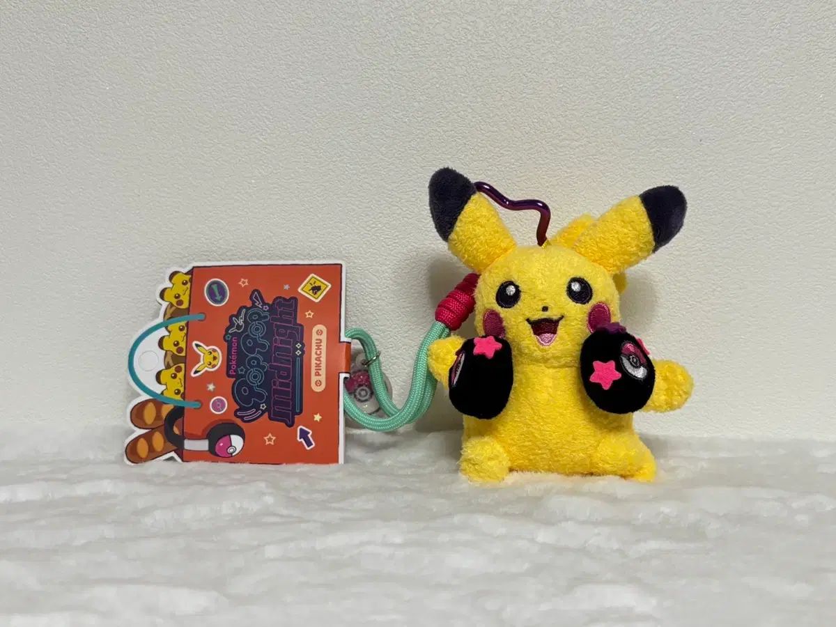 ミッドナイト ポップ ポップ マスコット ピカチュウ メタモン プレイグラウンド