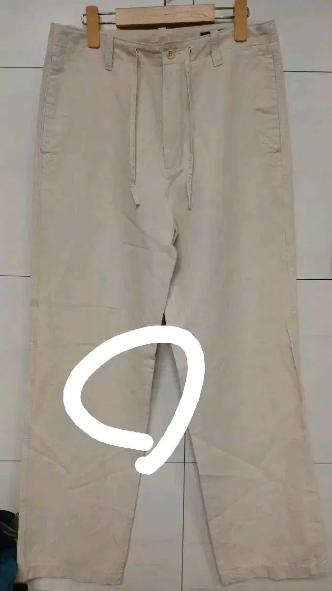 Banana Republic バナナリパブリック ベージュ リネン コットン パンツ 32/34 前面 染み お買い得