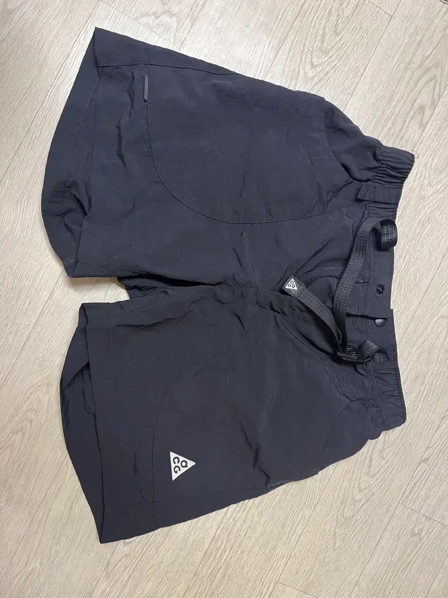 NIKE ACG ショーツ ブラック ドロミティ