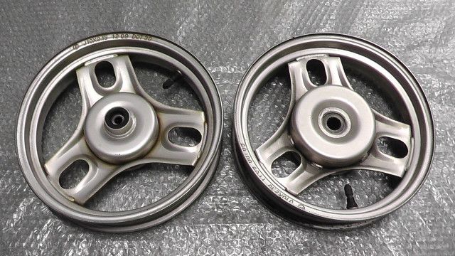 トゥデイ FI　AF67-1308xxx　の　ホイールセット:#1779927323