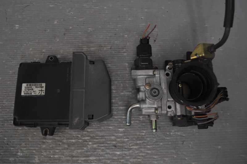 スロットルボディ エンジンコンピューター K6A AT CPU ECU (HE21S) アルト ラパン モードⅡ 前期 33920-75HR1 s024787B