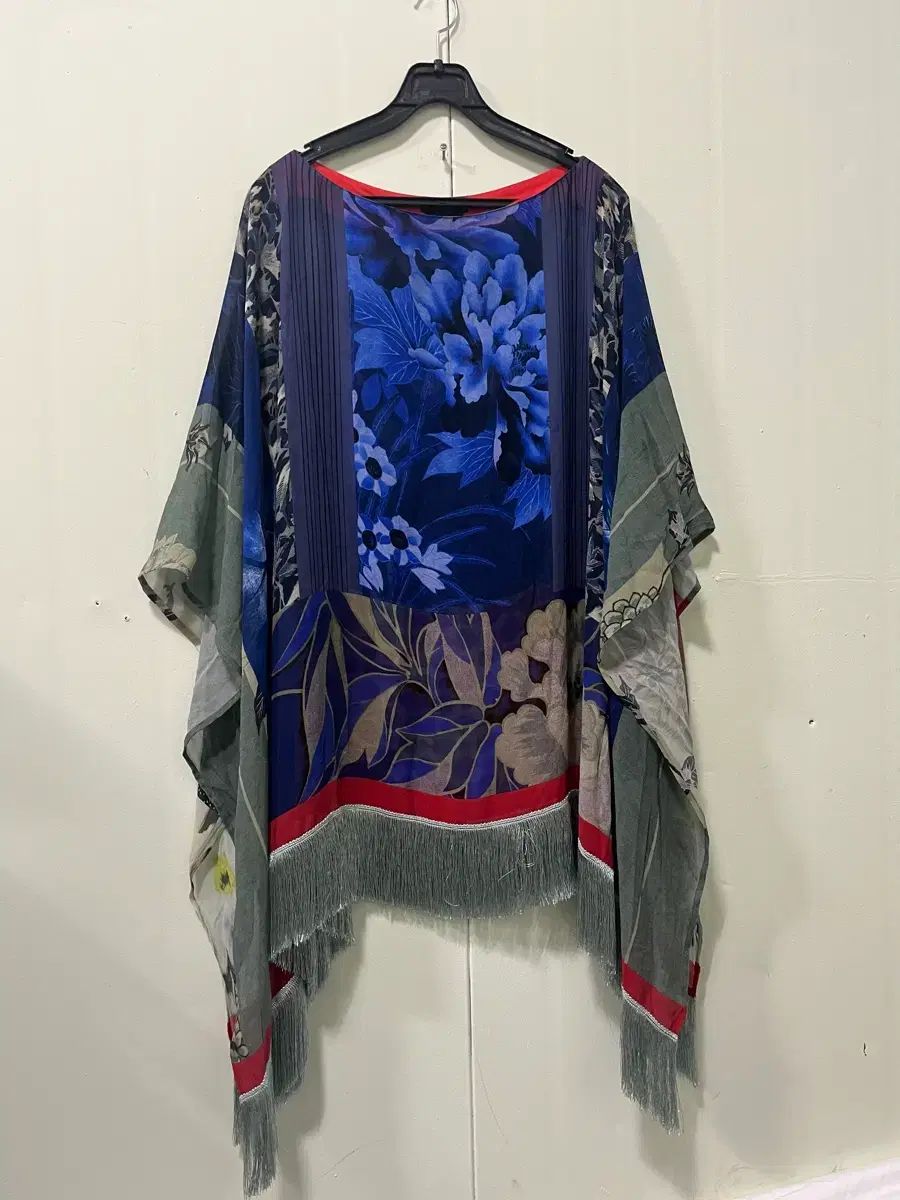 ETRO エトロ シルク ポンチョ フリンジ ケープ ONEサイズ