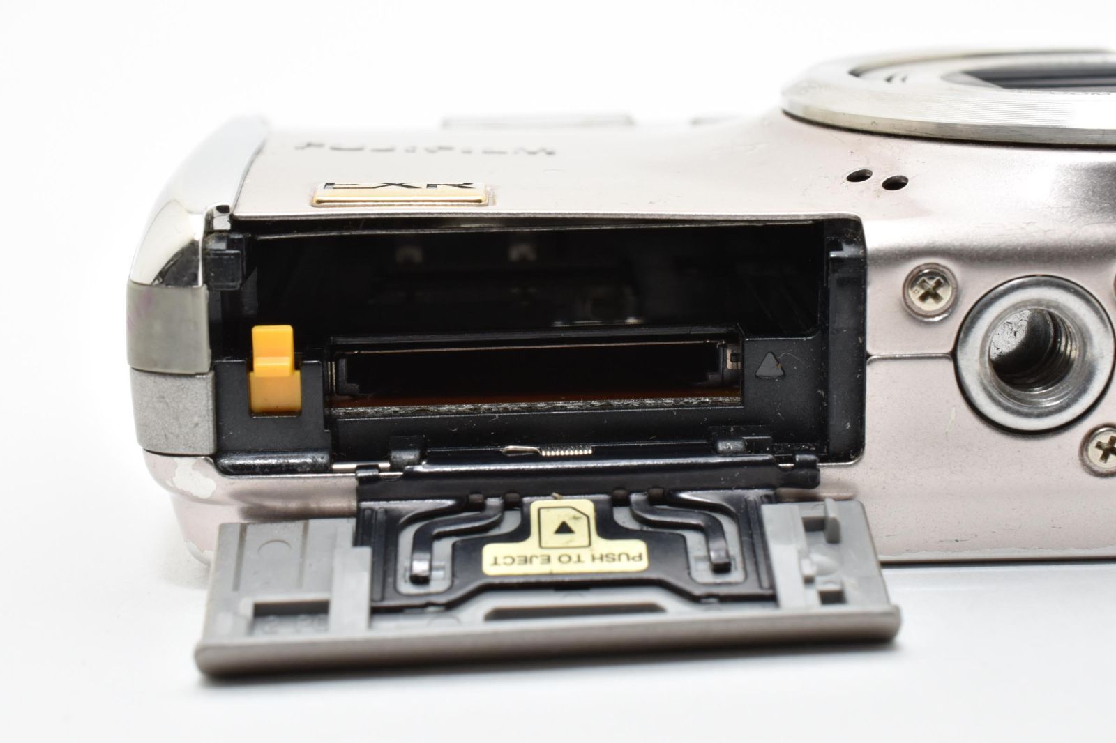 爆安】☆良品☆ 富士フイルム FUJIFILM FinePix F80 EXR シルバー