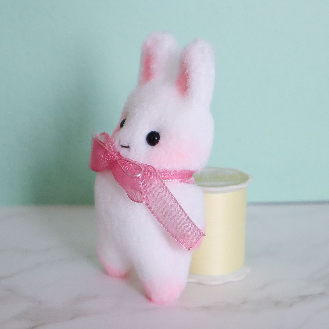 平たいうさぎB ハンドメイド ミニチュア マスコット ぬいぐるみ 小さい
