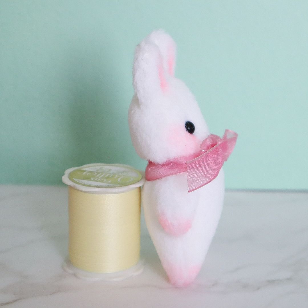 平たいうさぎB ハンドメイド ミニチュア マスコット ぬいぐるみ 小さい