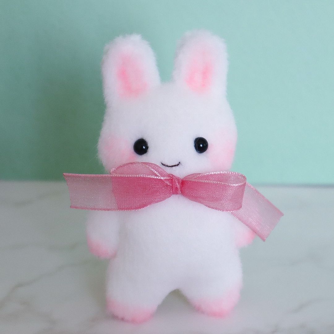 平たいうさぎB ハンドメイド ミニチュア マスコット ぬいぐるみ 小さい