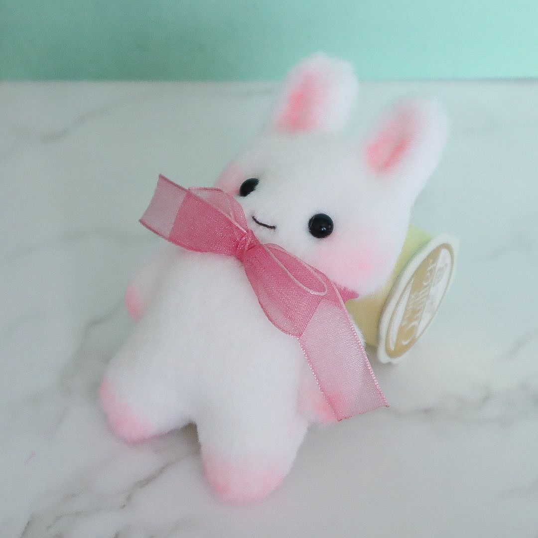 平たいうさぎB ハンドメイド ミニチュア マスコット ぬいぐるみ 小さい