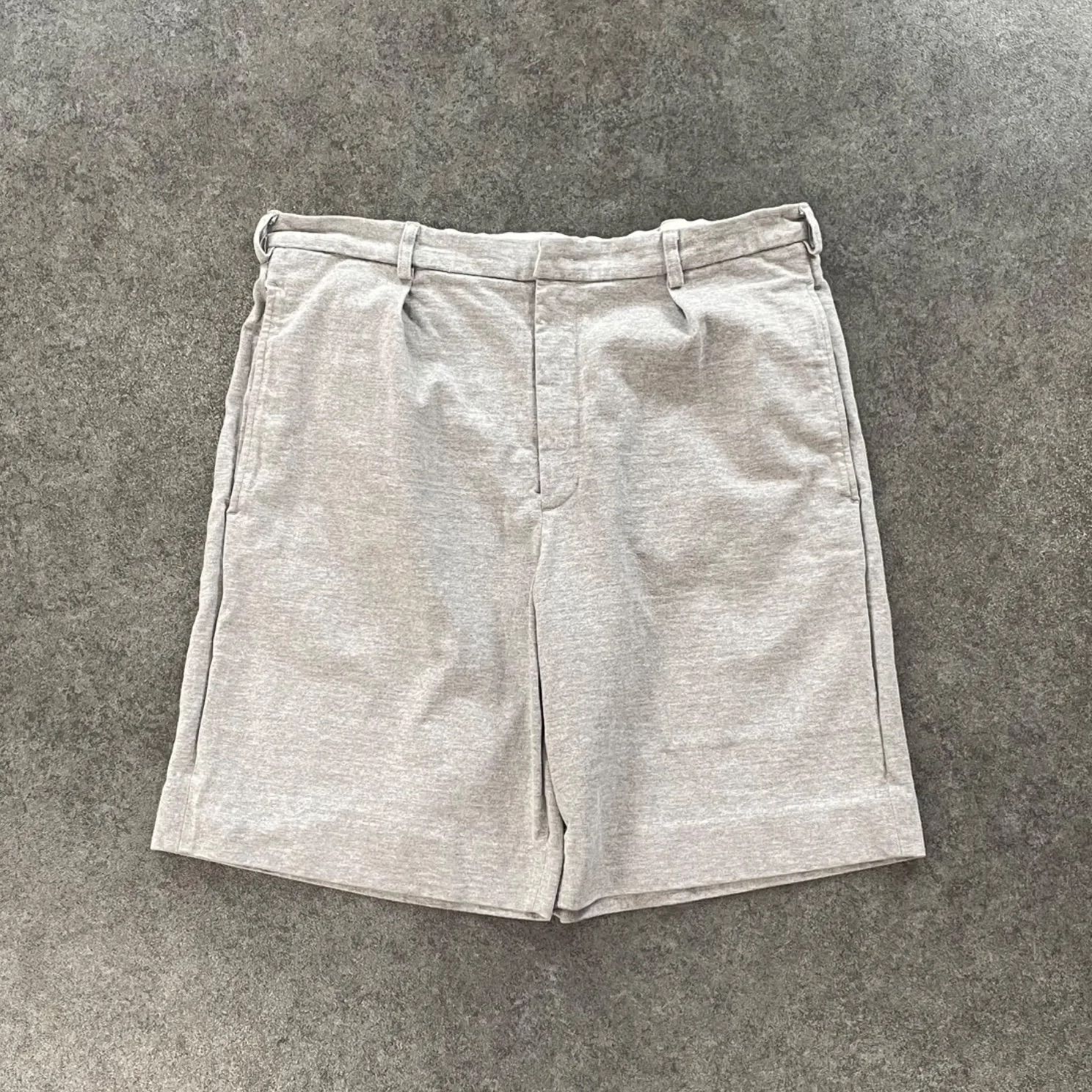 日本製 AURALEE STAND UP SHORTS オーラリー スタンドアップショーツ ハーフパンツ シンチバック グレー メンズ 4 AL5SPT002-SUP
