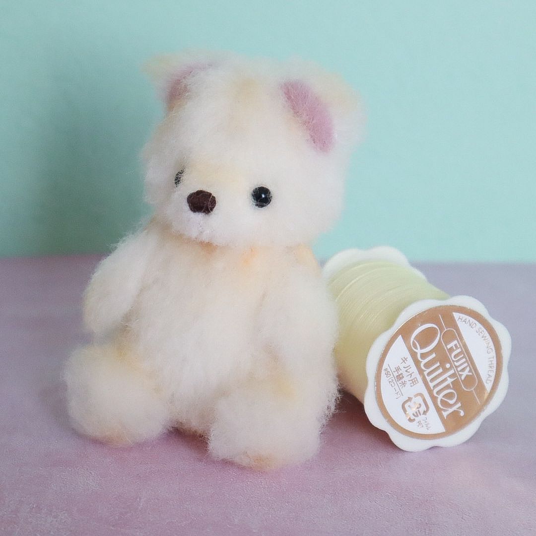 シンプルなくまのぬいぐるみA ハンドメイド ミニチュア テディベア