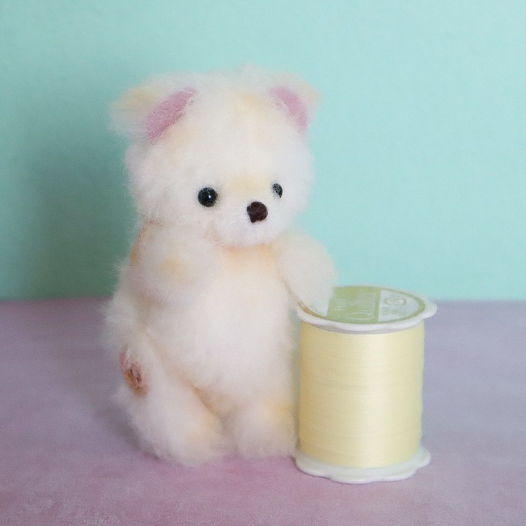 作家クマナミ様 ミニチュア ぬいぐるみ テディベア シンプルなくまのぬいぐるみA ハンドメイド ミニチュア テディベア