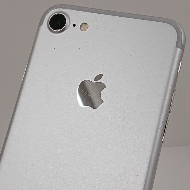 iPhone7 32GB au シルバー 送料無料 本体 c20368 - メルカリ