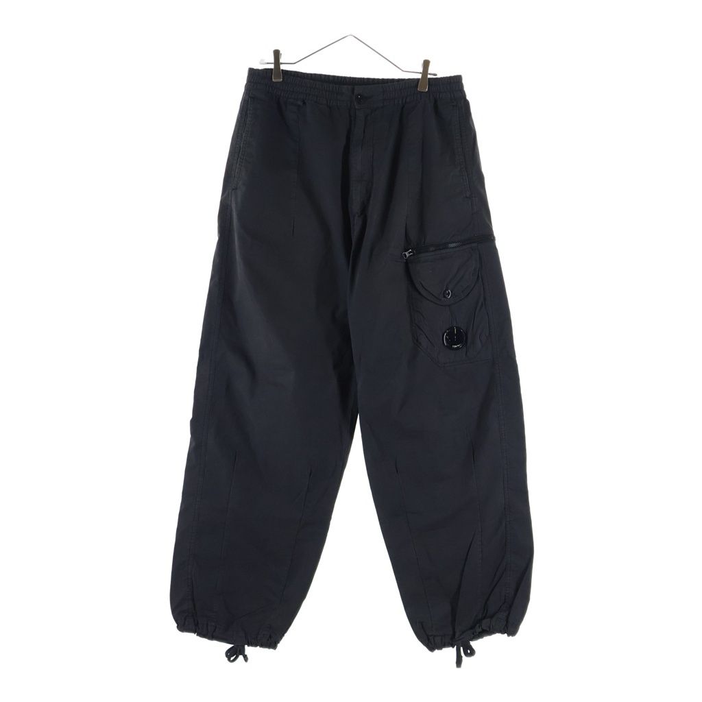 C.P. Company (シーピーカンパニー) ロゴパッチ コットン イージーカーゴパンツ ブラック 17CMPA178A-006134G