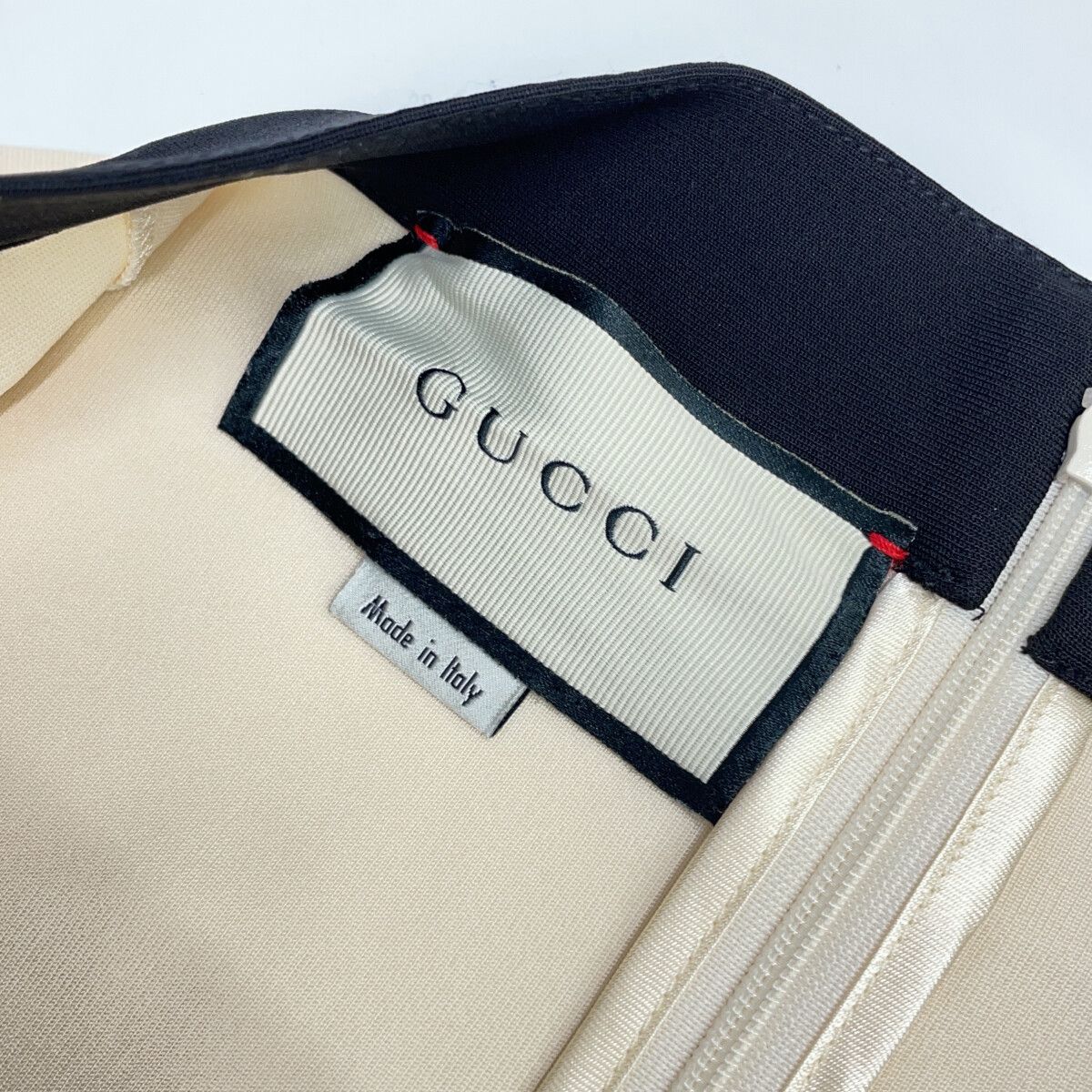 GUCCI グッチ 515533 ホワイト GGベルト ジャージーノースリーブワンピース M GUCCI グッチ 515533 ホワイト GGベルト ジャージーノースリーブワンピース M