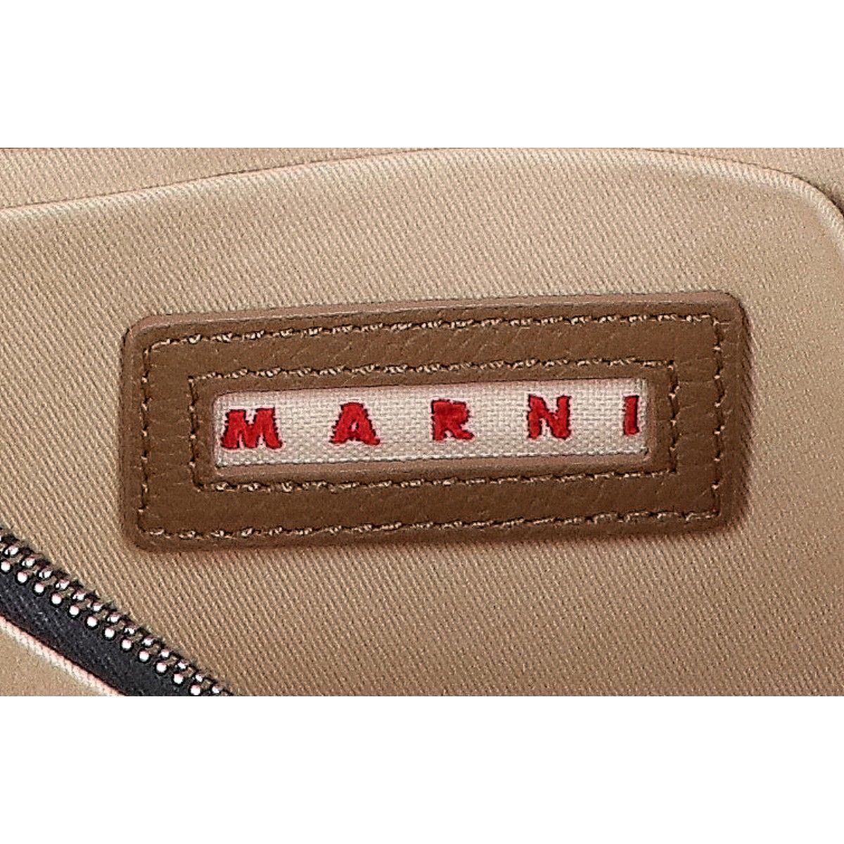 MARNI　マルニ　SBMP0124L4 P6533 00V49 Trunk Soft E/W