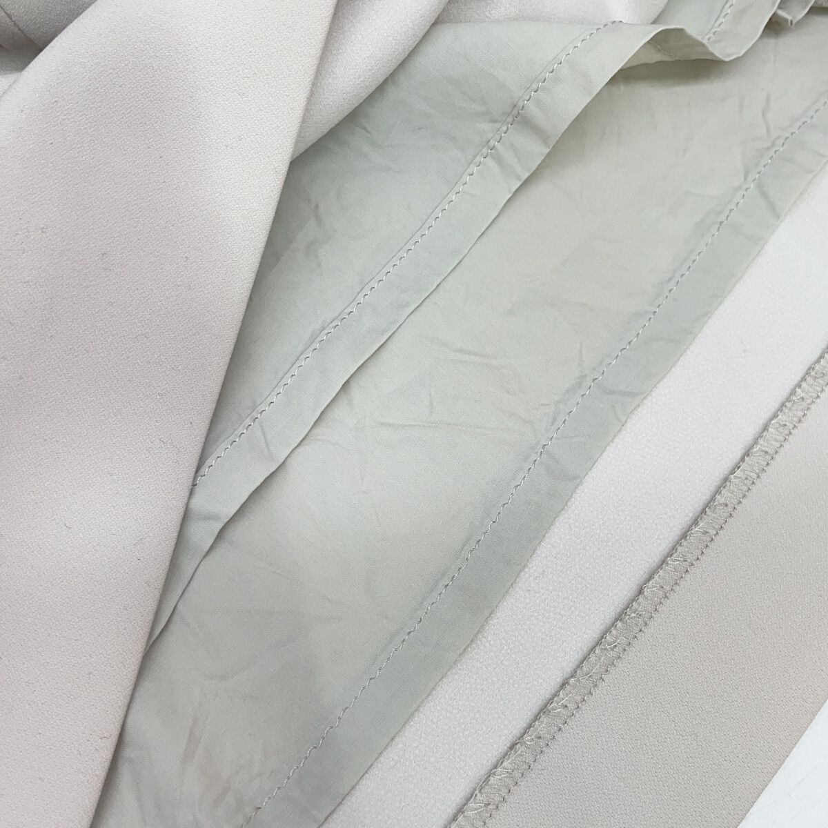ADORE アドーア 531-5140103 ライトグレー コクーンシルエット ドライミドルジョーゼットワンピース 38 ADORE アドーア 531-5140103 ライトグレー コクーンシルエット ドライミドルジョーゼットワンピース 38