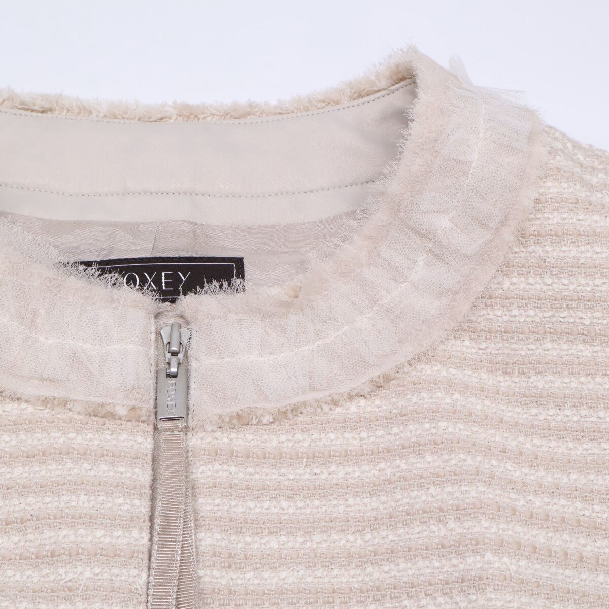 FOXEY フォクシー 【新品同様/25年製】45486 TWEED FETE フロントファスナー ノースリーブ 40 FOXEY フォクシー 【新品同様/25年製】45486 TWEED FETE フロントファスナー ノースリーブ 40