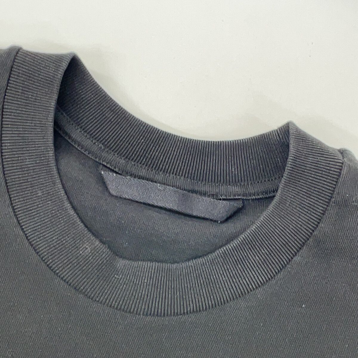 MONCLER モンクレール 国内正規 23年 I20918C00069 ブラック ロゴワッペン 半袖Tシャツ L MONCLER モンクレール 国内正規 23年 I20918C00069 ブラック ロゴワッペン 半袖Tシャツ L