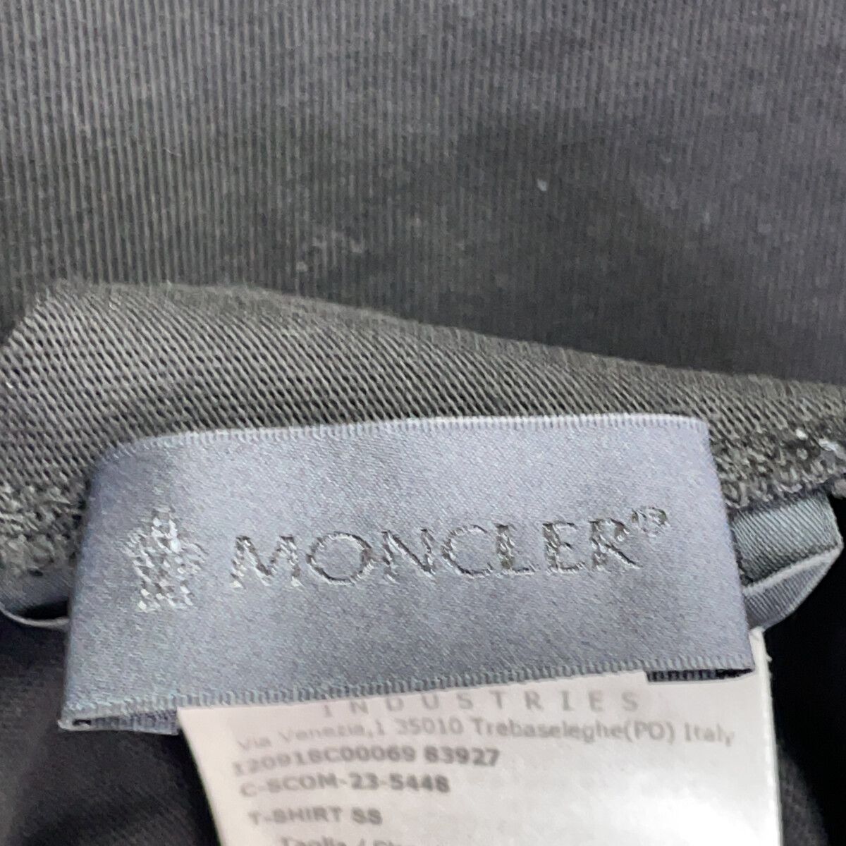 MONCLER モンクレール 国内正規 23年 I20918C00069 ブラック ロゴワッペン 半袖Tシャツ L MONCLER モンクレール 国内正規 23年 I20918C00069 ブラック ロゴワッペン 半袖Tシャツ L