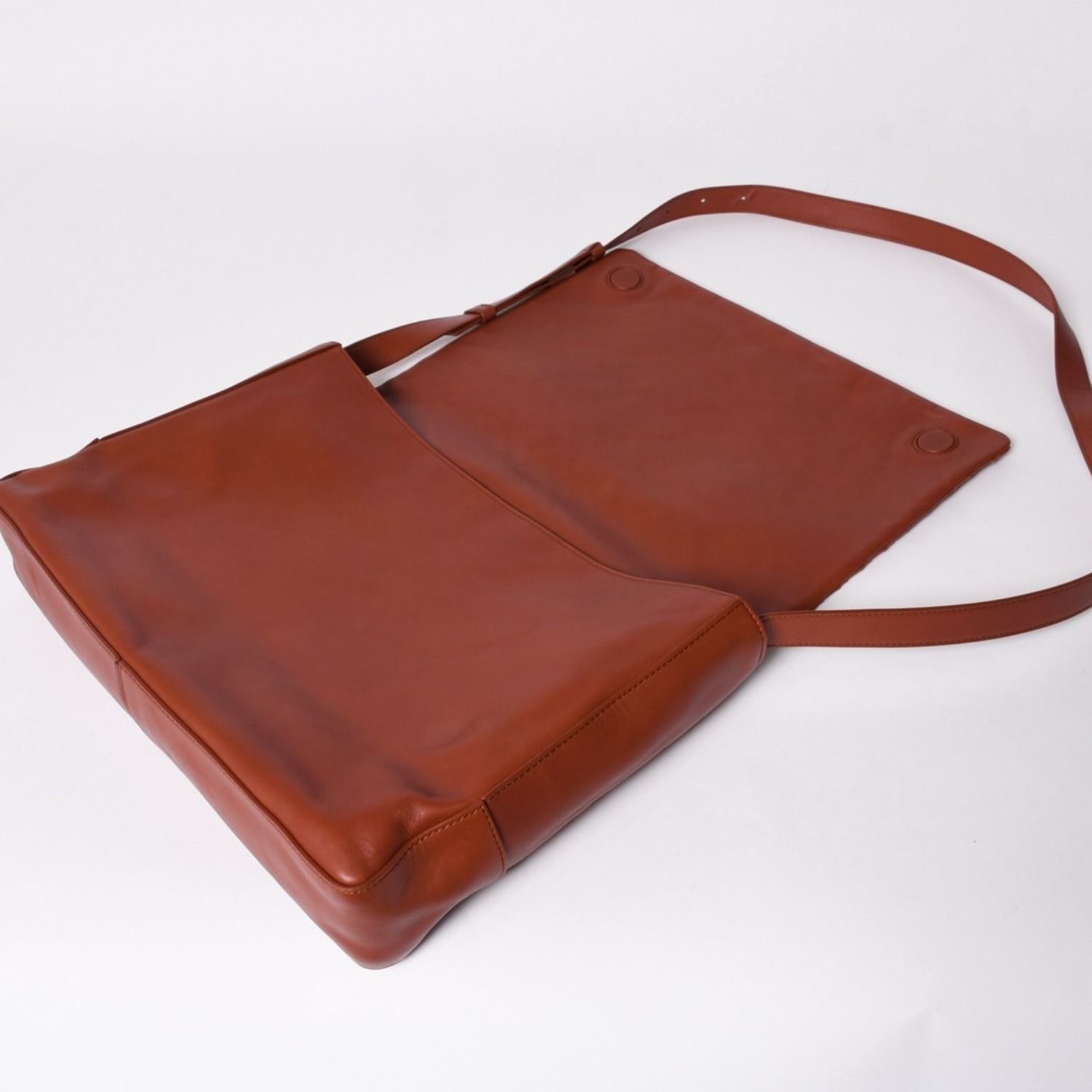 新品未使用品 BOTTEGA VENETA ボッテガヴェネタ イントレチャート 