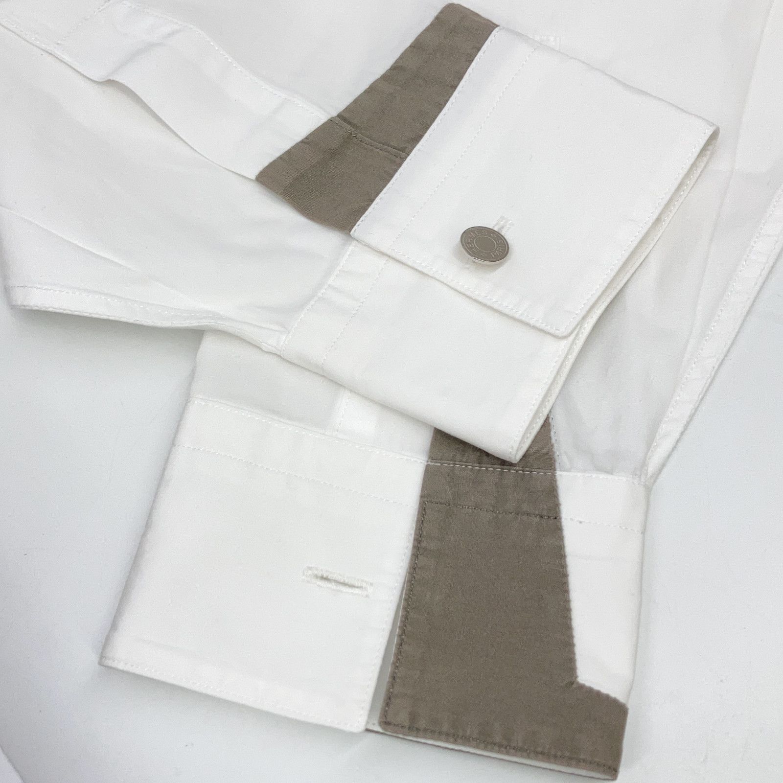 HERMES エルメス 21AW 12-5607 ホワイト×グレー コットン セリエカフスボタン レギュラーカラーオーバーサイズシャツ」 40 HERMES エルメス 21AW 12-5607 ホワイト×グレー コットン セリエカフスボタン レギュラーカラーオーバーサイズシャツ」 40