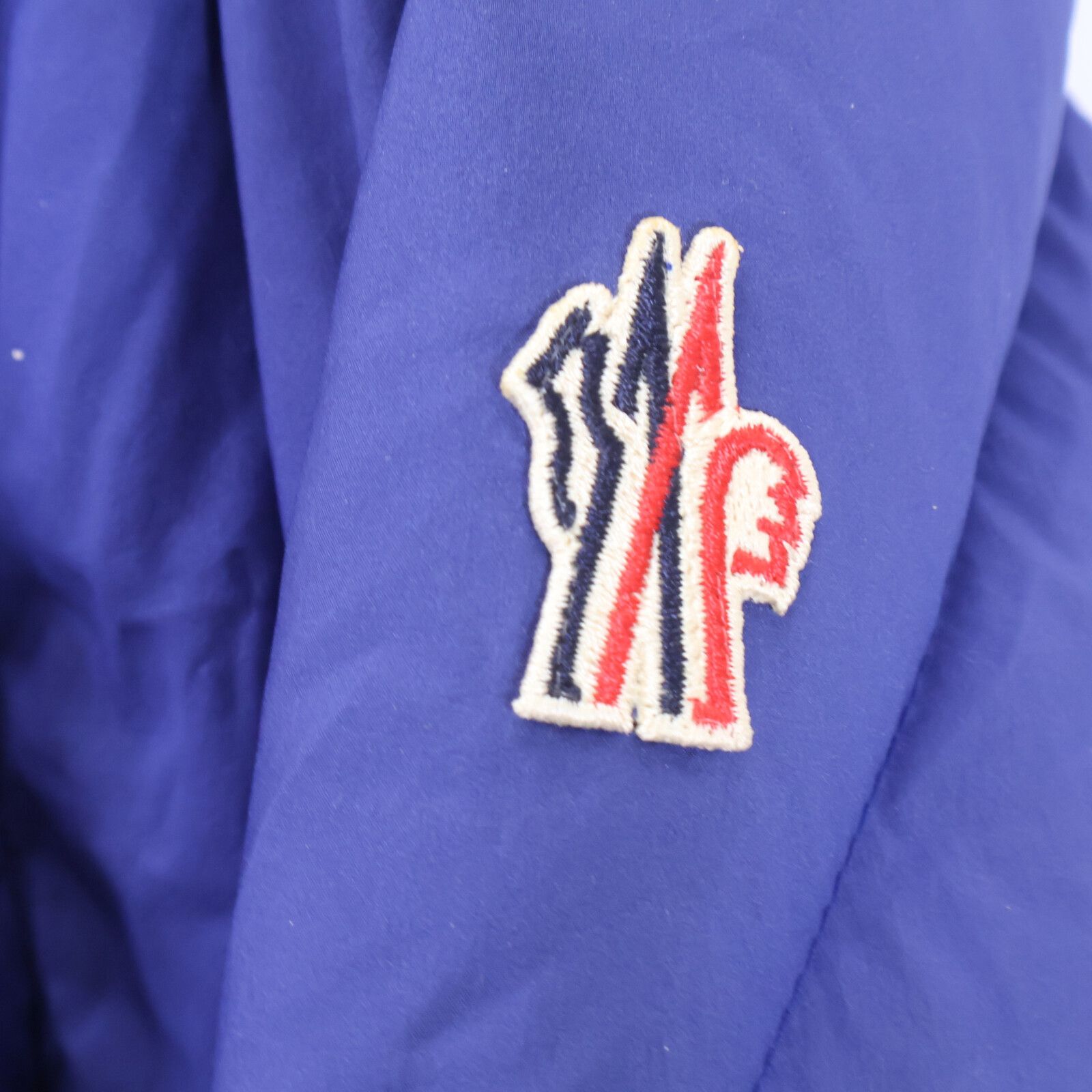 MONCLER　モンクレール　GRENOBLEグルノーブル【新品同様】DAY-NAMICコレクション BARNAVE フーディダウンジャケット　4