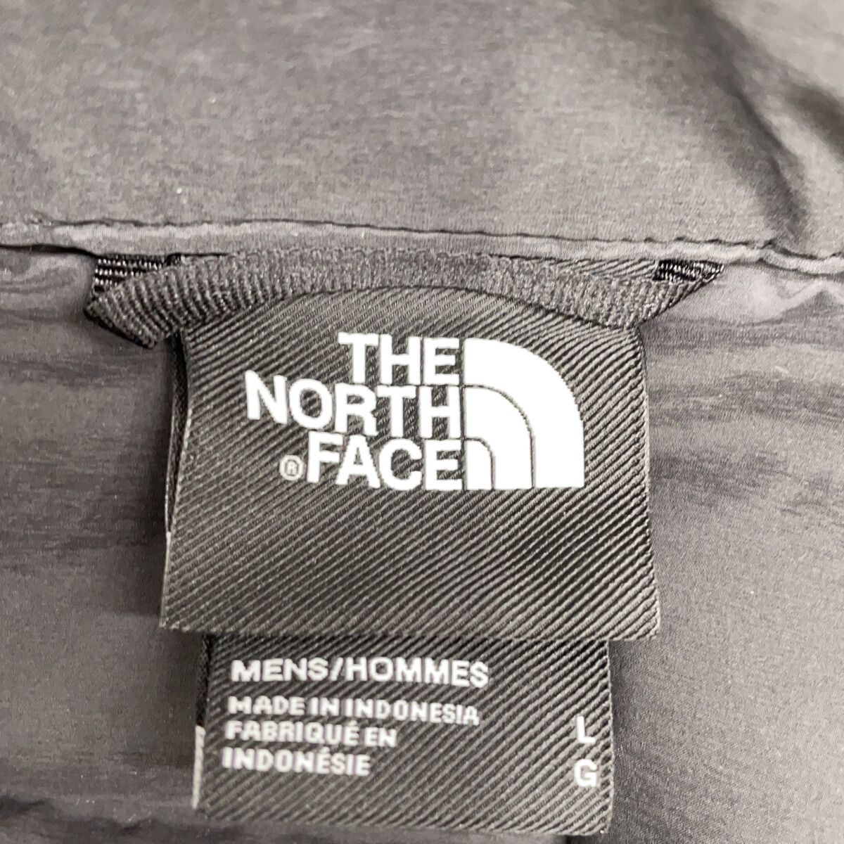 THE NORTH FACE　ノースフェイス　NF0A7UJR ブラック×ブルー BELLEVIEW STRETCH DOWN VEST/ ベルビュー ストレッチダウンベスト　L