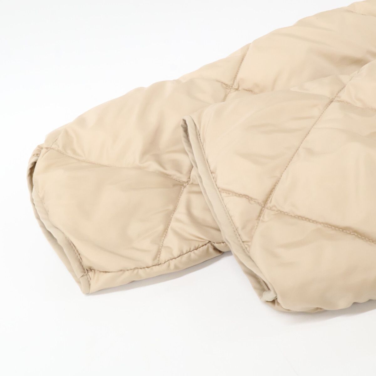 Max MaraWEEKEND　マックスマーラウィークエンド　25254960426 ベージュ リバーシブル MEDIUM PADDING フーディダウンコート　46